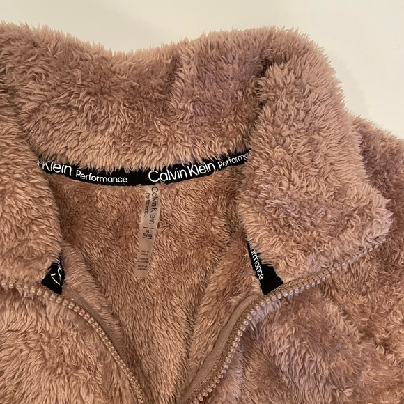 Calvin Klein performance Sherpa pullover - Picture 2 of 2